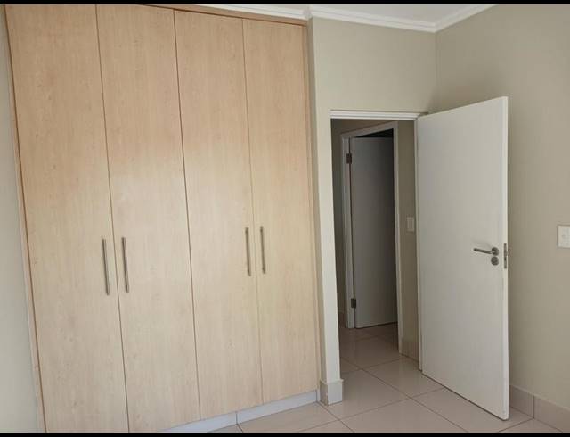 2 BEDROOM APARTMENT FOR SALE IN UMHLANGA RIDGE